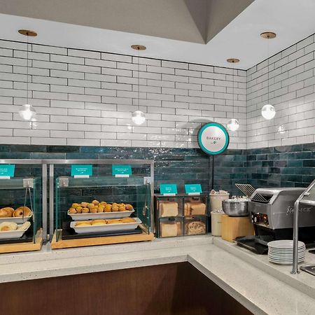 Embassy Suites By Hilton Newark Airport Elizabeth Luaran gambar