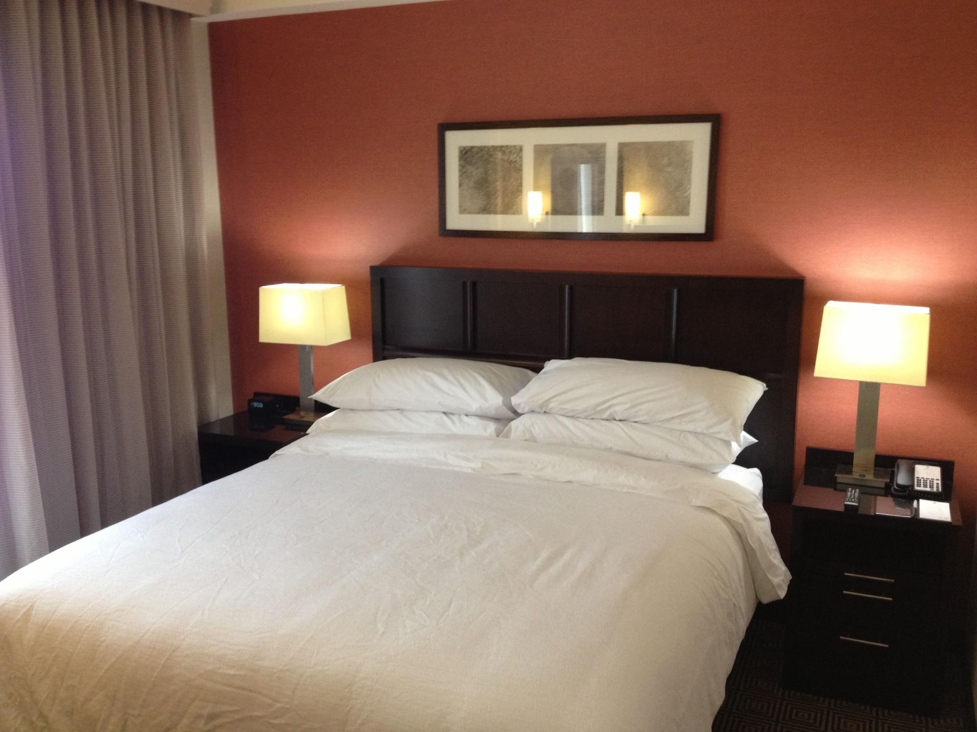 Embassy Suites By Hilton Newark Airport Elizabeth Luaran gambar
