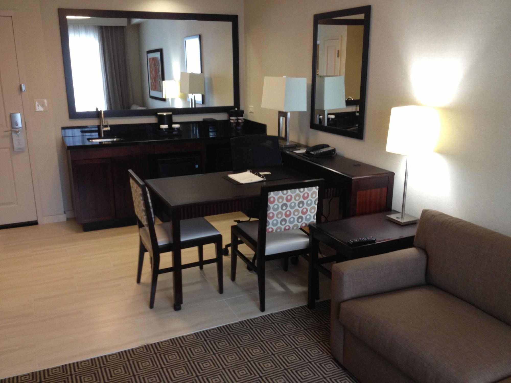 Embassy Suites By Hilton Newark Airport Elizabeth Luaran gambar