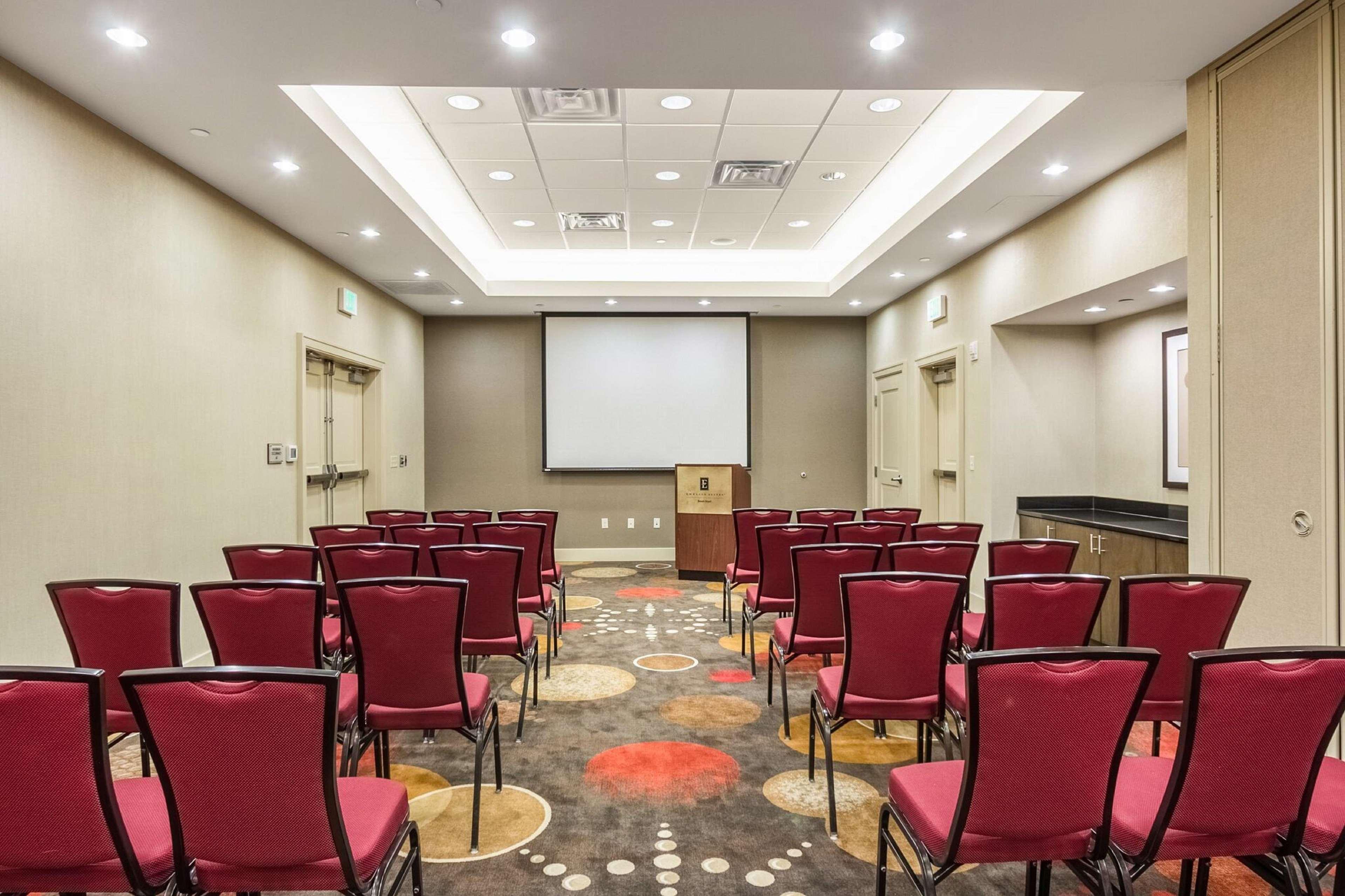 Embassy Suites By Hilton Newark Airport Elizabeth Luaran gambar
