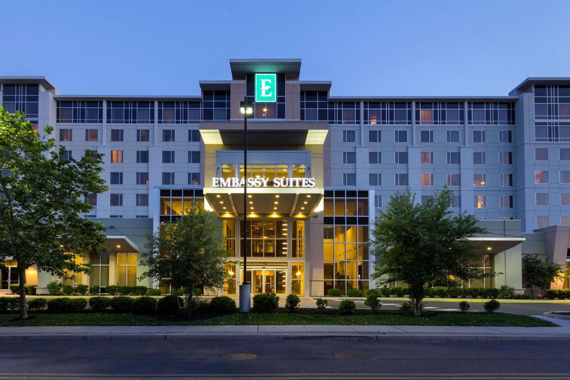 Embassy Suites By Hilton Newark Airport Elizabeth Luaran gambar