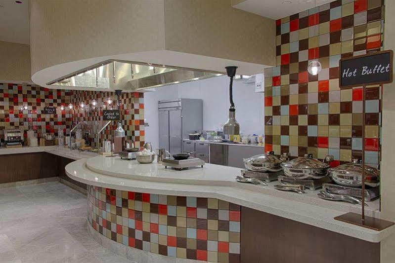 Embassy Suites By Hilton Newark Airport Elizabeth Luaran gambar